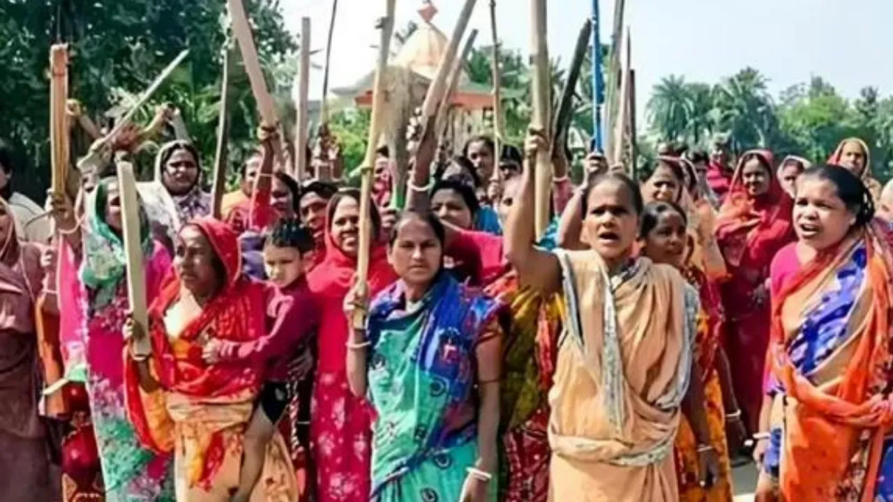 Sandeshkhali: महिलाओं ने TMC नेता पर लगाए यौन उत्पीड़न के आरोप, जानें पूरा मामला