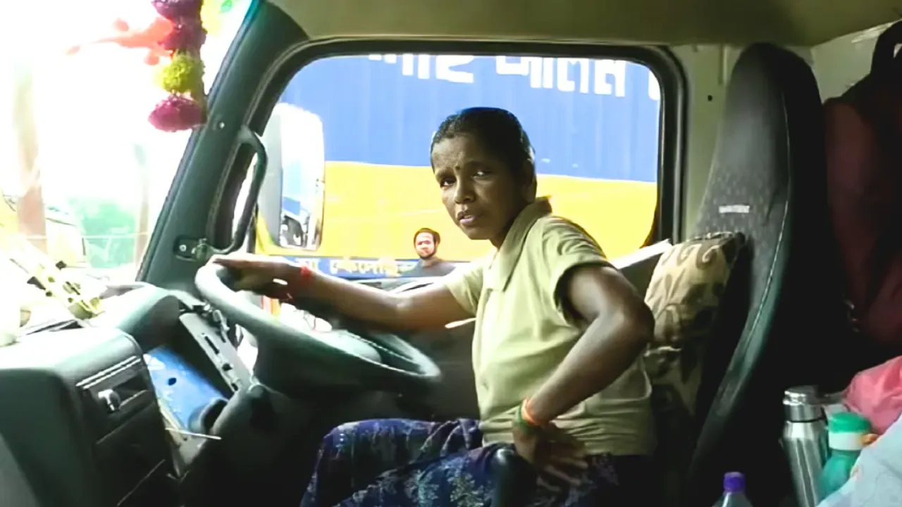 मिलिए तमिलनाडु की बांग्लादेश पार करने वाली पहली महिला ट्रक ड्राईवर अन्नपूर्णी से