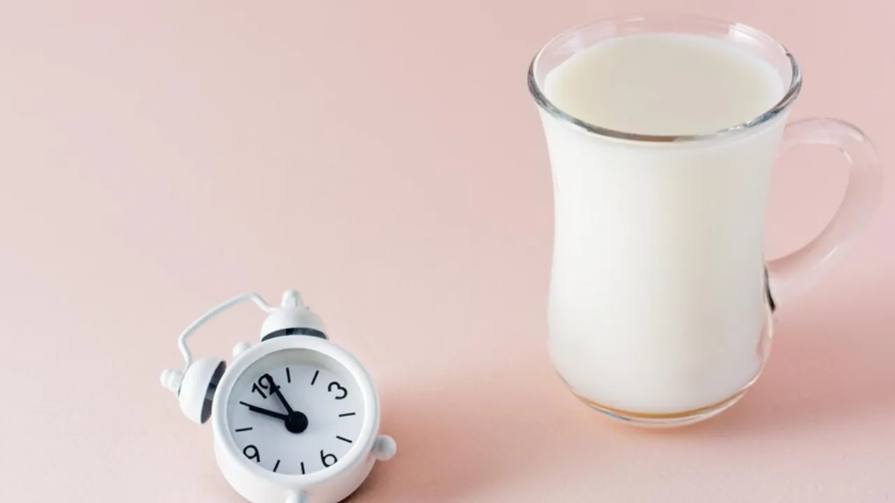 Milk Nutrients: दूध पीने का सबसे अच्छा समय क्या है