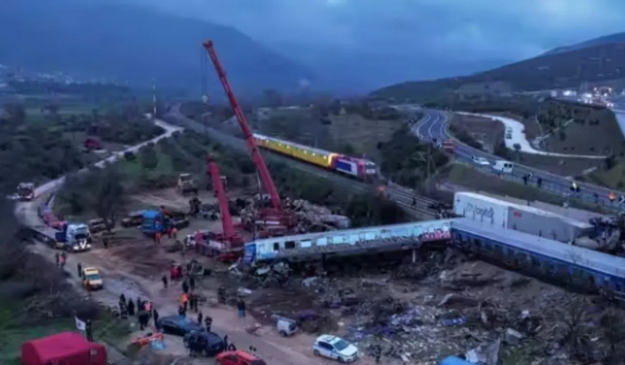 ग्रीस में ट्रेन दुर्घटना से 38 लोगों की मौत, जानें अधिक जानकारी