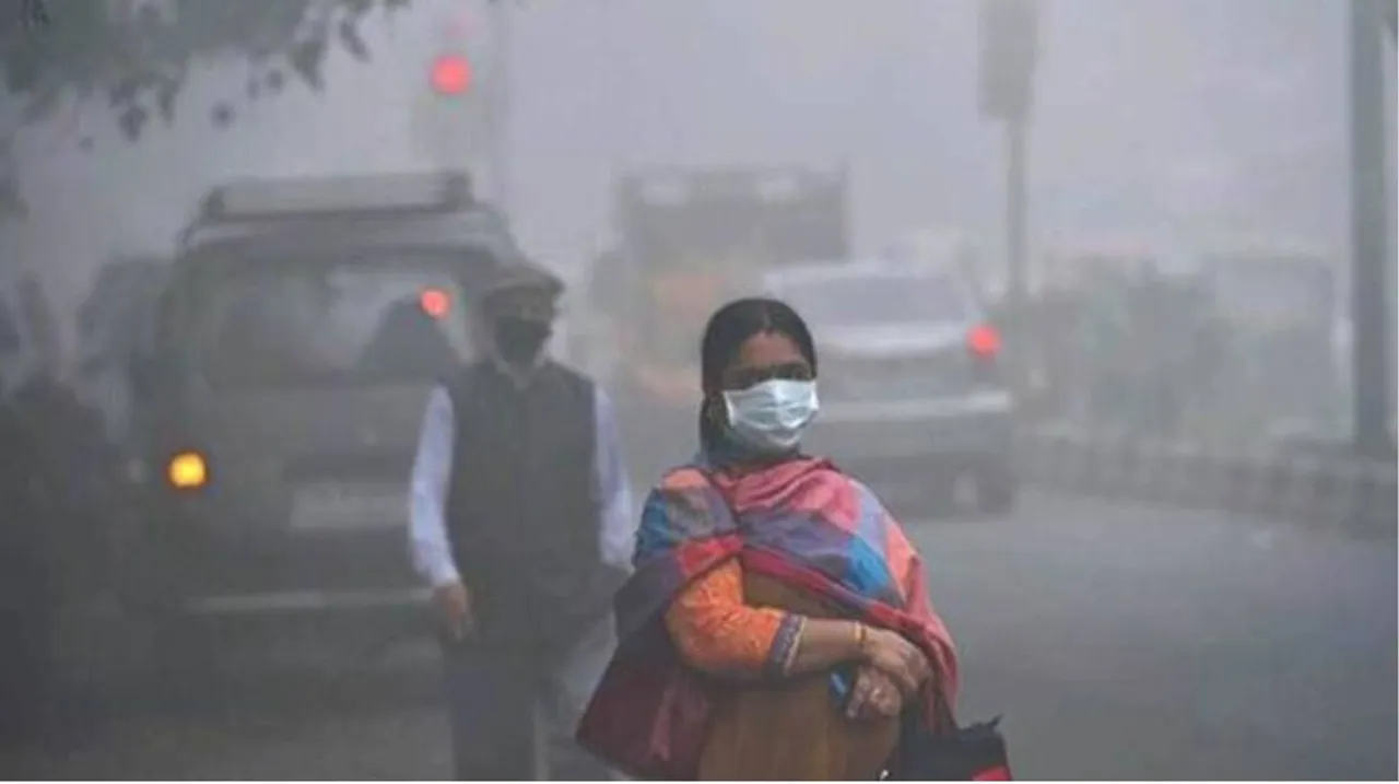 Delhi Air Pollution: दस सिगर्रेट पीने से भी खतरनाक है दिल्ली में सांस लेना