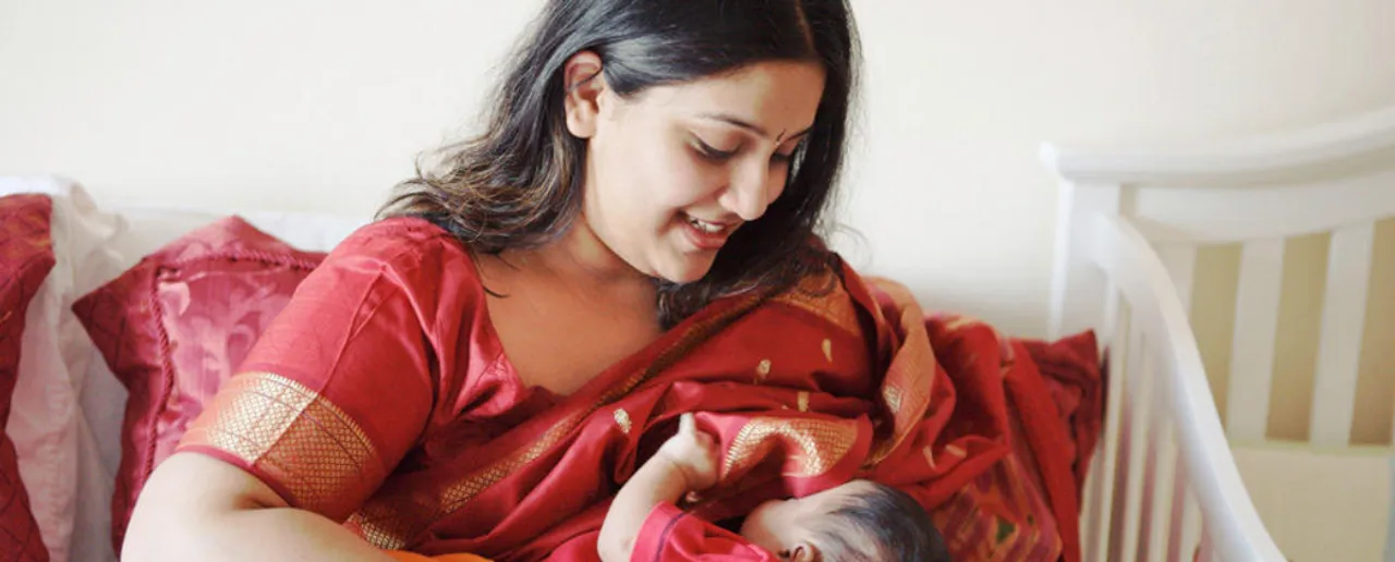 Breastfeeding : जानें ब्रेस्टाफीडिंग करने के 5 सही तरीके