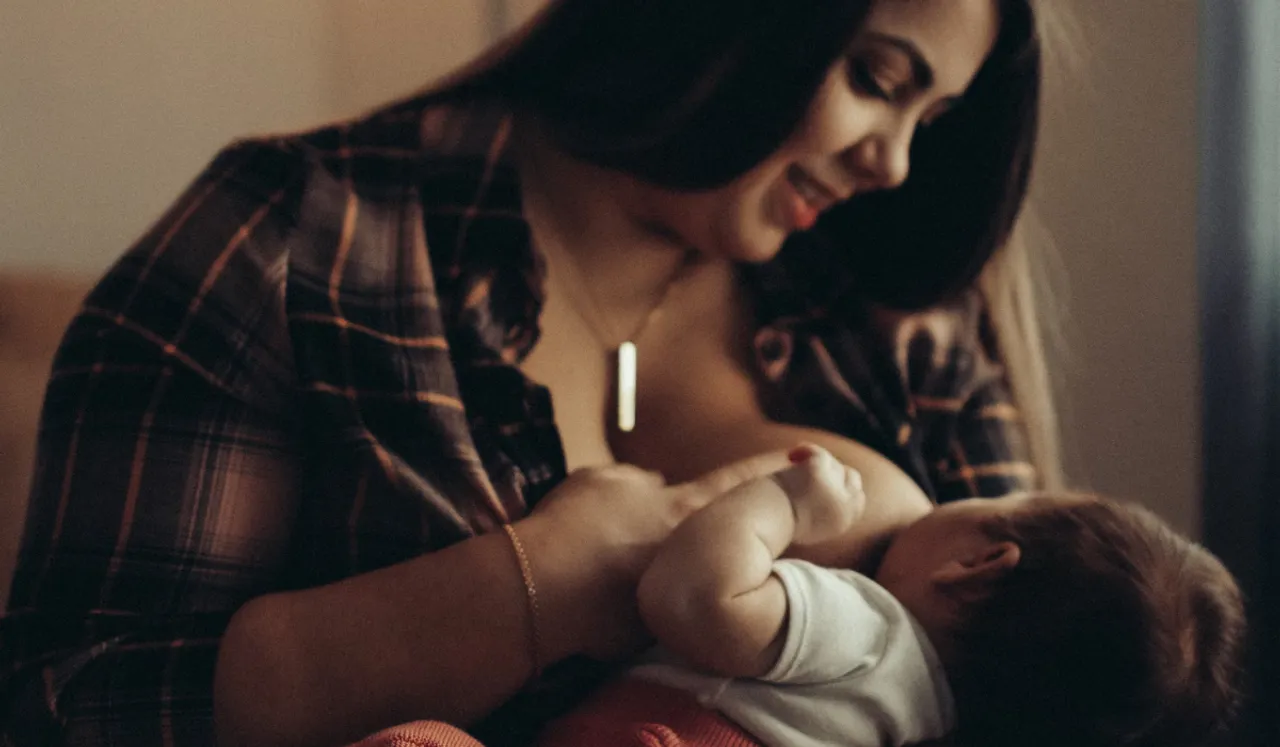 Breastfeeding : स्तनपान कराने से पहले महिलाएं जरूर जानें यह यह बातें