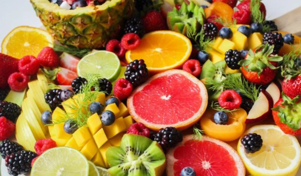 Low Sugar Fruits: जानिए 7 लो शुगर फलों के बारे में