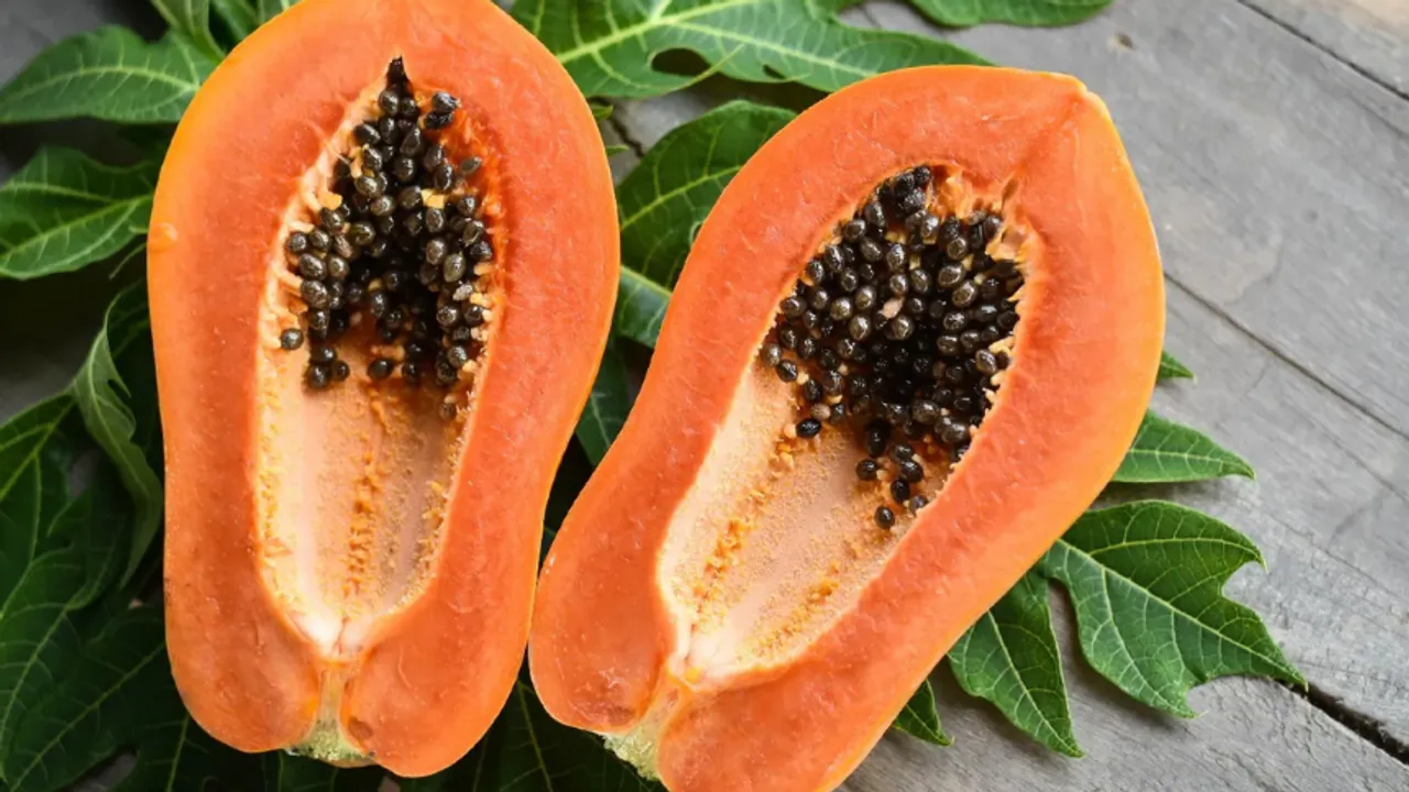 Papaya Benefits: पेट के लिए रामबाण सहित कई रोगों में कारगर है पपीता