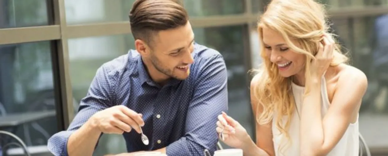 Smell Good On First Date: परफ्यूम और शूज स्प्रे से बनाएं पहली डेट यादगार