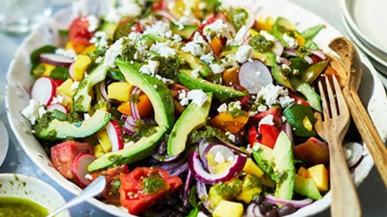 Summer Salad: स्वादिष्ट और ताज़ा समर सलाद रेसिपीज़