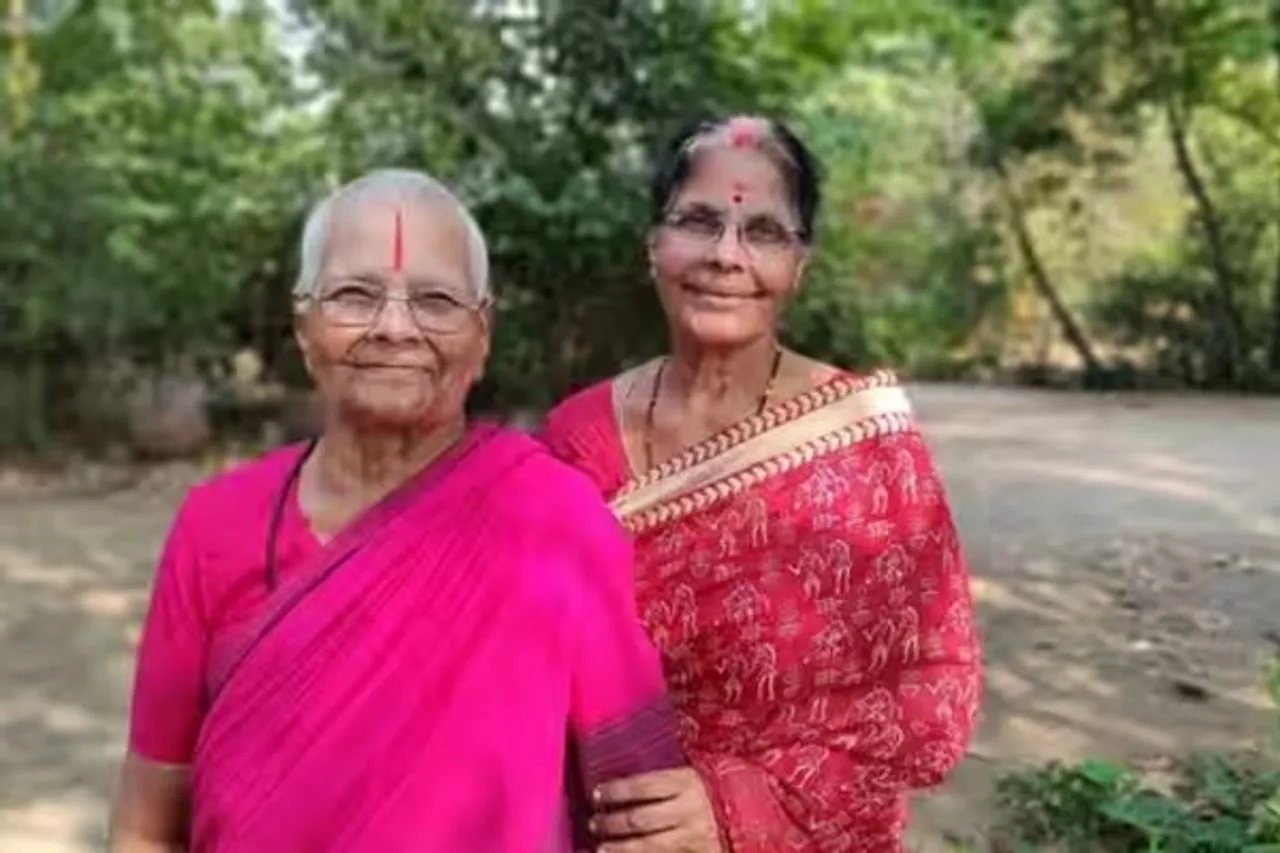 Inspirational Story: 90 और 72 की उम्र में मां-बेटी की जोड़ी ने एक साथ खोला बिजनेस