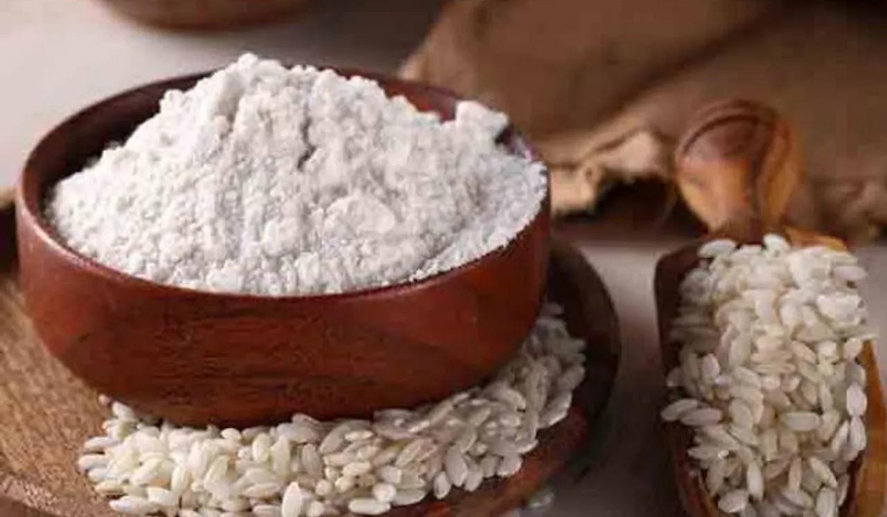 Rice Flour: चावल के आंटे को चेहरे पर लगने के कुछ बेहतरीन फायदे