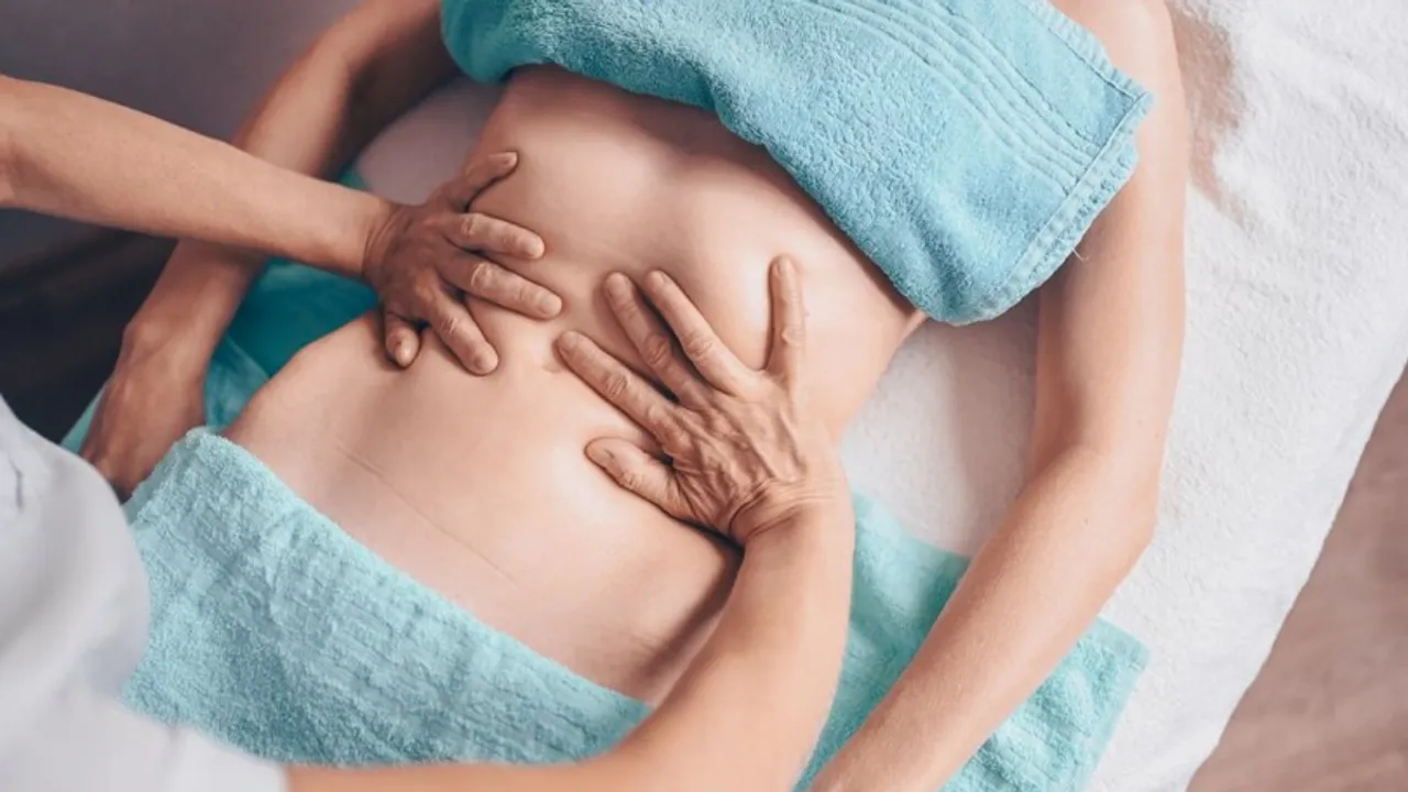 Postpartum Massage(freepik)