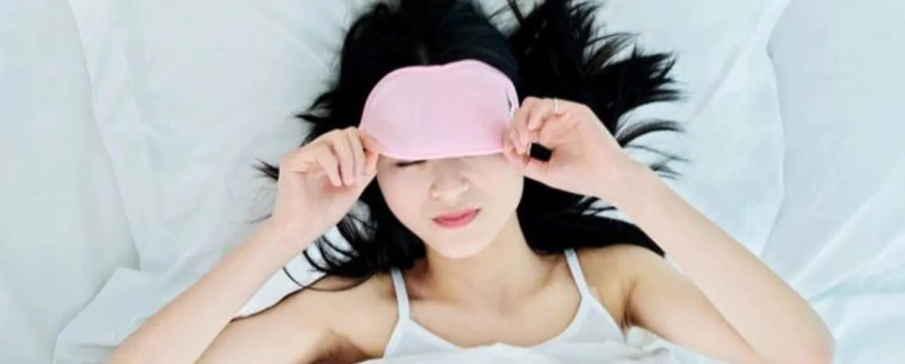 Night Skincare: महिलाएं सोने से पहले करें ये काम, स्किन रहेगी ग्लोइंग