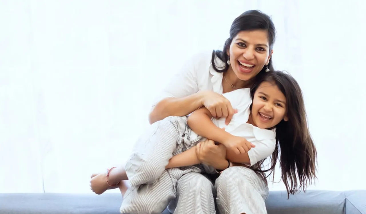 7 आवश्यक बातें जो हर माता-पिता को अपनी किशोर बेटी को बतानी चाहिए