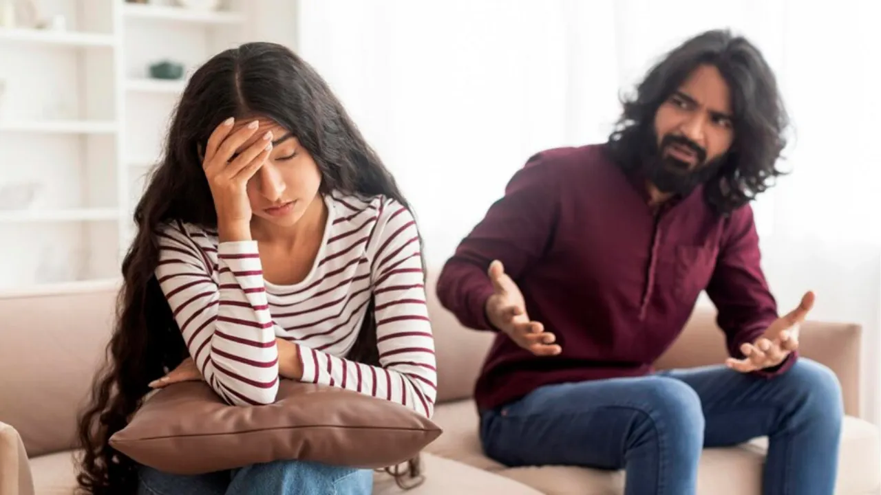 Marital Life Issues: जानिए क्यों आपकी शादी में विवाद बढ़ रहे हैं?