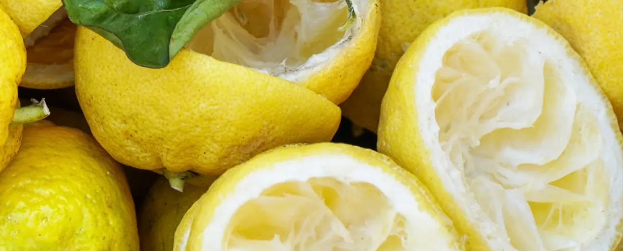 Lemon Benefits: बहुत काम के हैं नींबू के छिलके