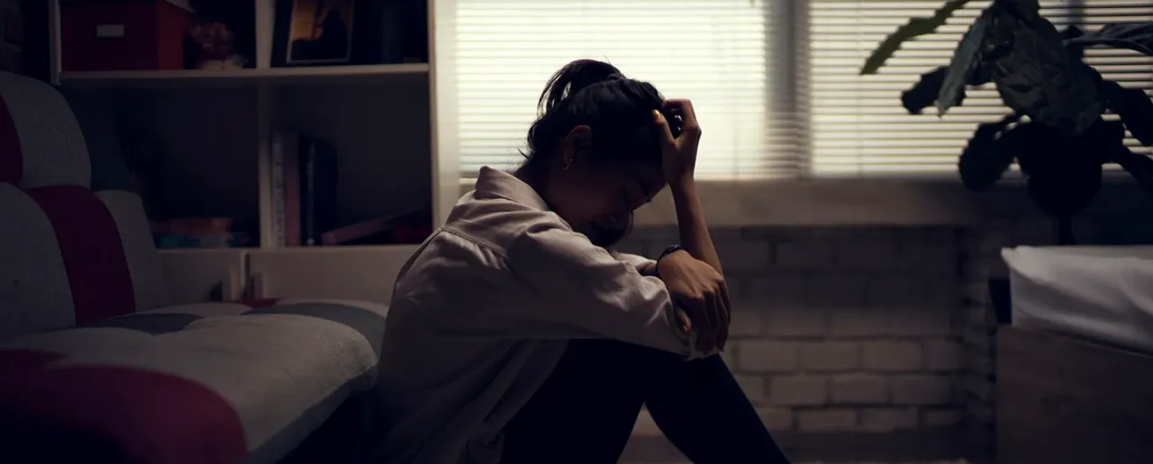 Depression Tips: संगीत सुनना और हेल्दी डाइट निपटा सकता है डिप्रेशन