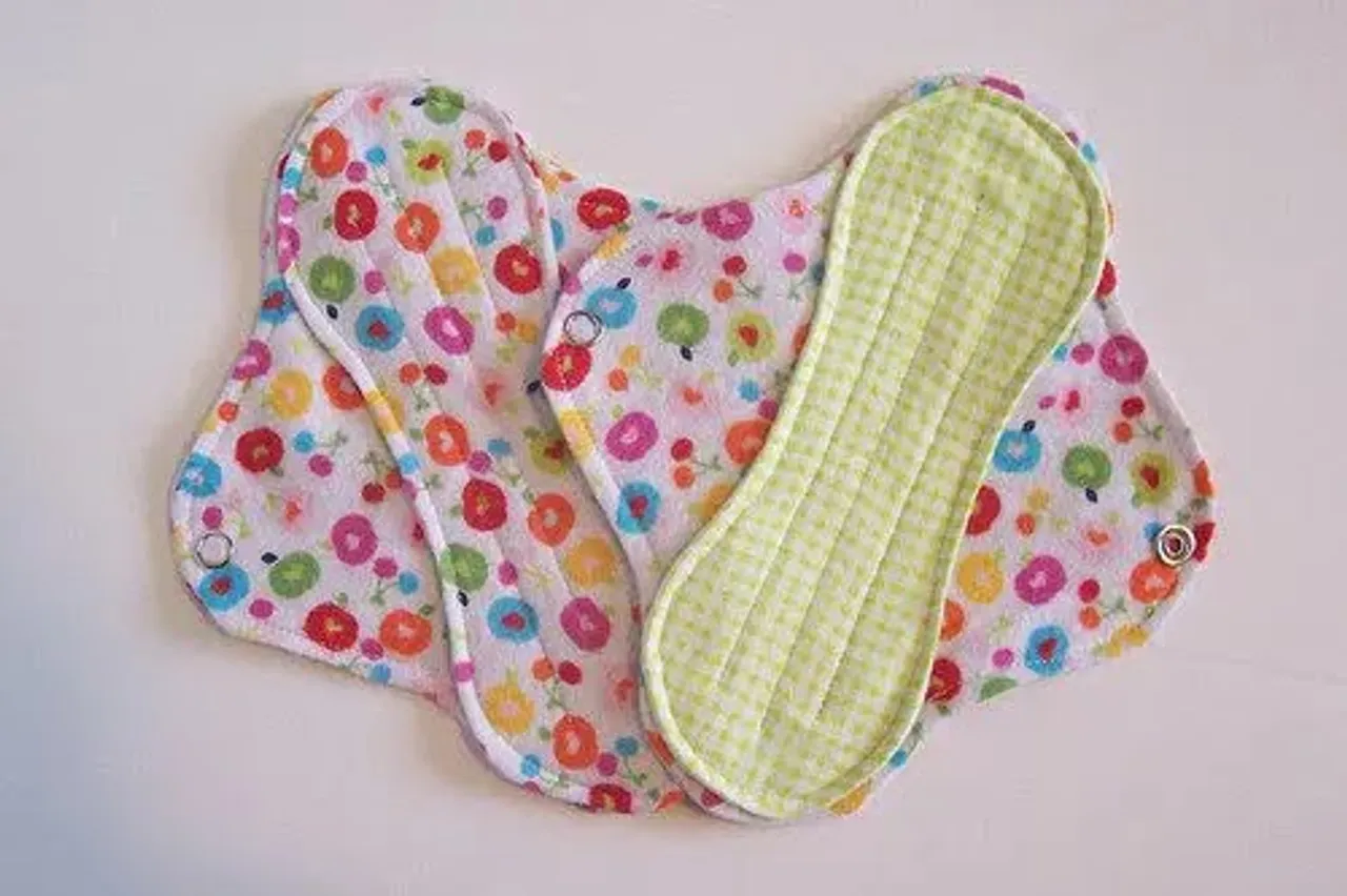 Cloth pads 