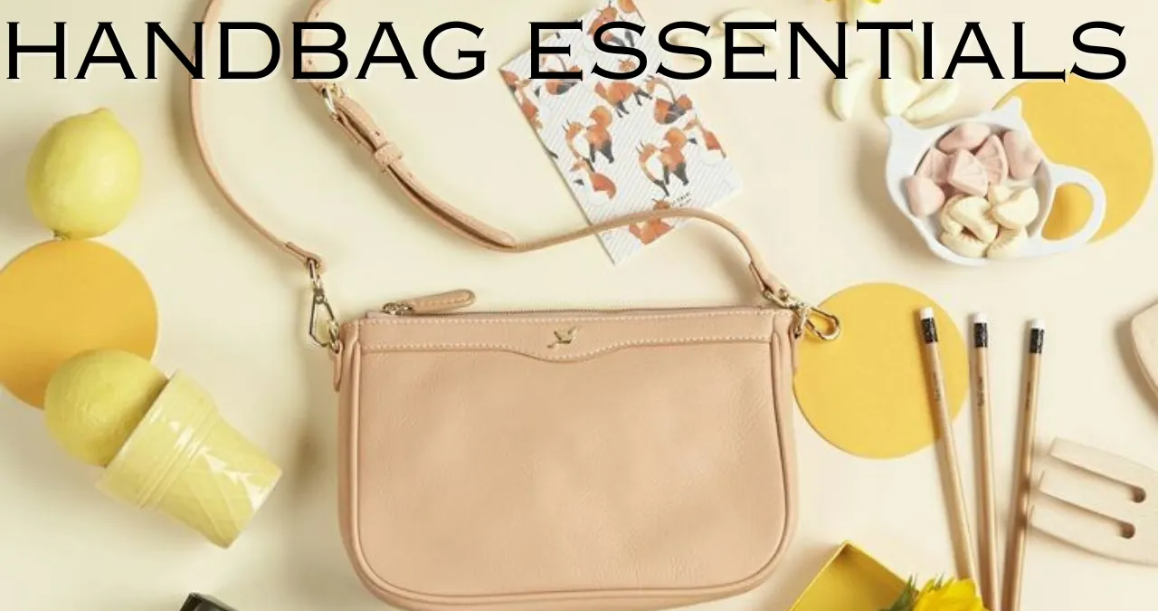 5 Essential Items Women Should Keep in Their Handbag 