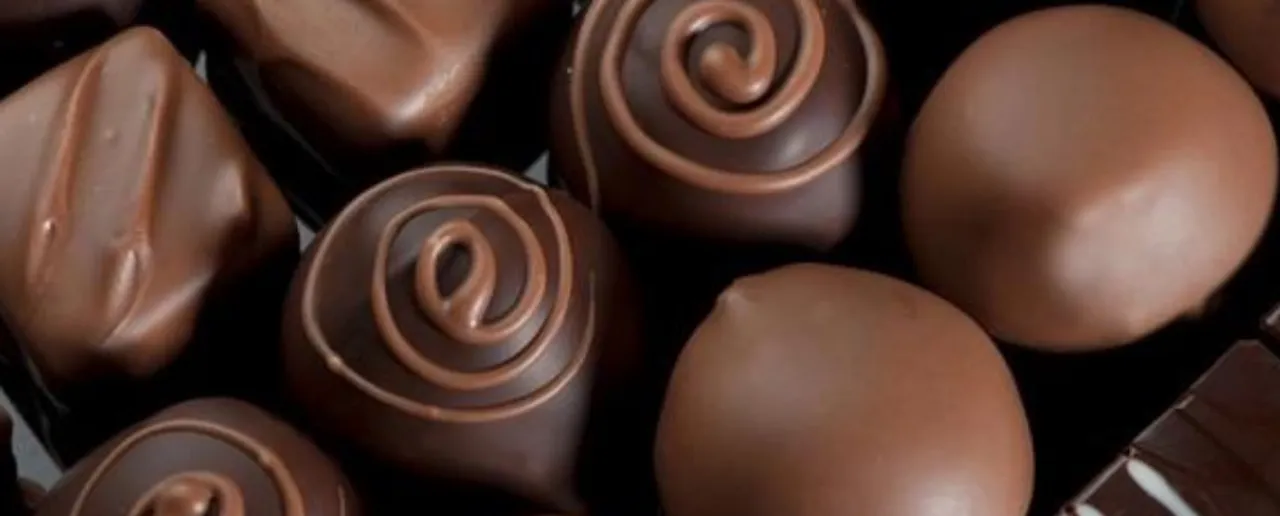 Disadvantages Of Chocolate: गर्मियों में चॉकलेट खाने के नुकसान