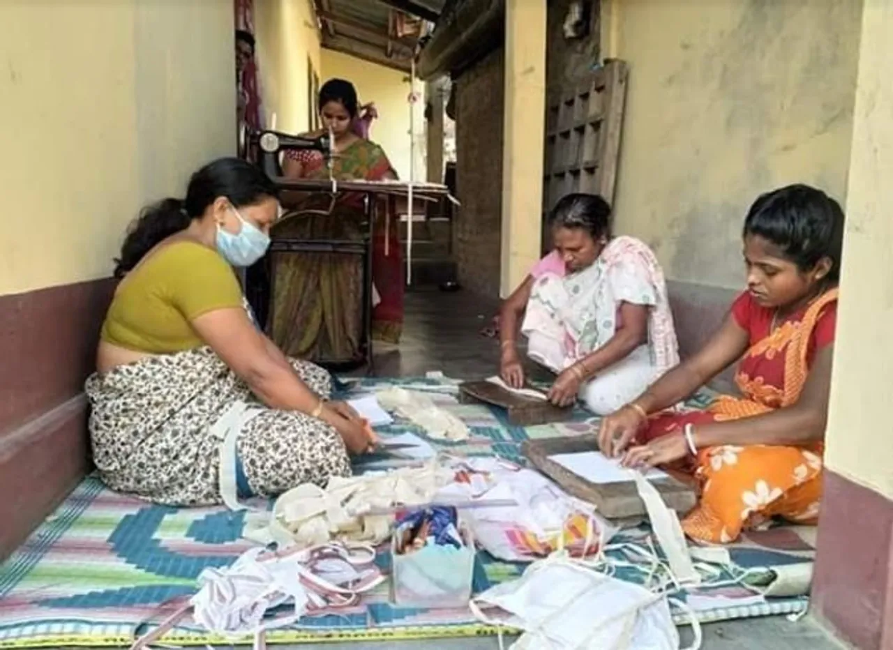 कोरोना वारियर्स: असम में महिला एसएचजी ने बनाये 51 लाख मास्क