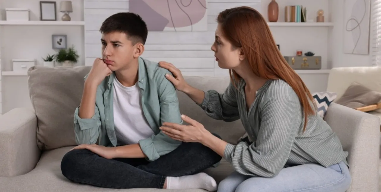 Anger Issues In Teenage: टीनएजर के गुस्से को पेरेंट्स कैसे करें हैंडल 