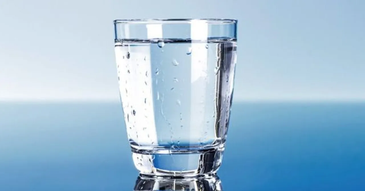 जानिए आपके लिए खूब सारा पानी पीना क्यों ज़रूरी है