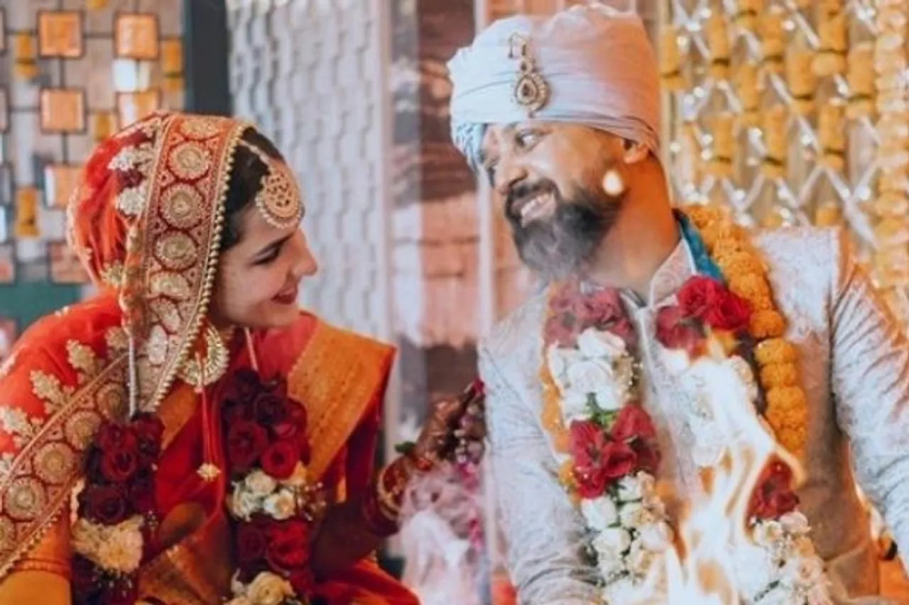 आनंद तिवारी ने अंगिरा धर संग रचाई शादी, सामने आई शादी की तस्वीरें