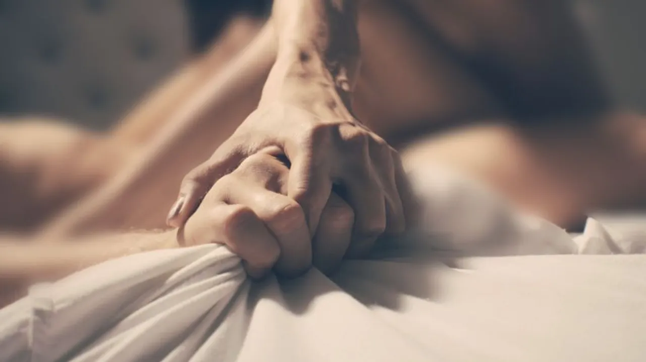 Why Is Sex Viewed Negatively? सेक्स को गलत क्यों मन जाता है?