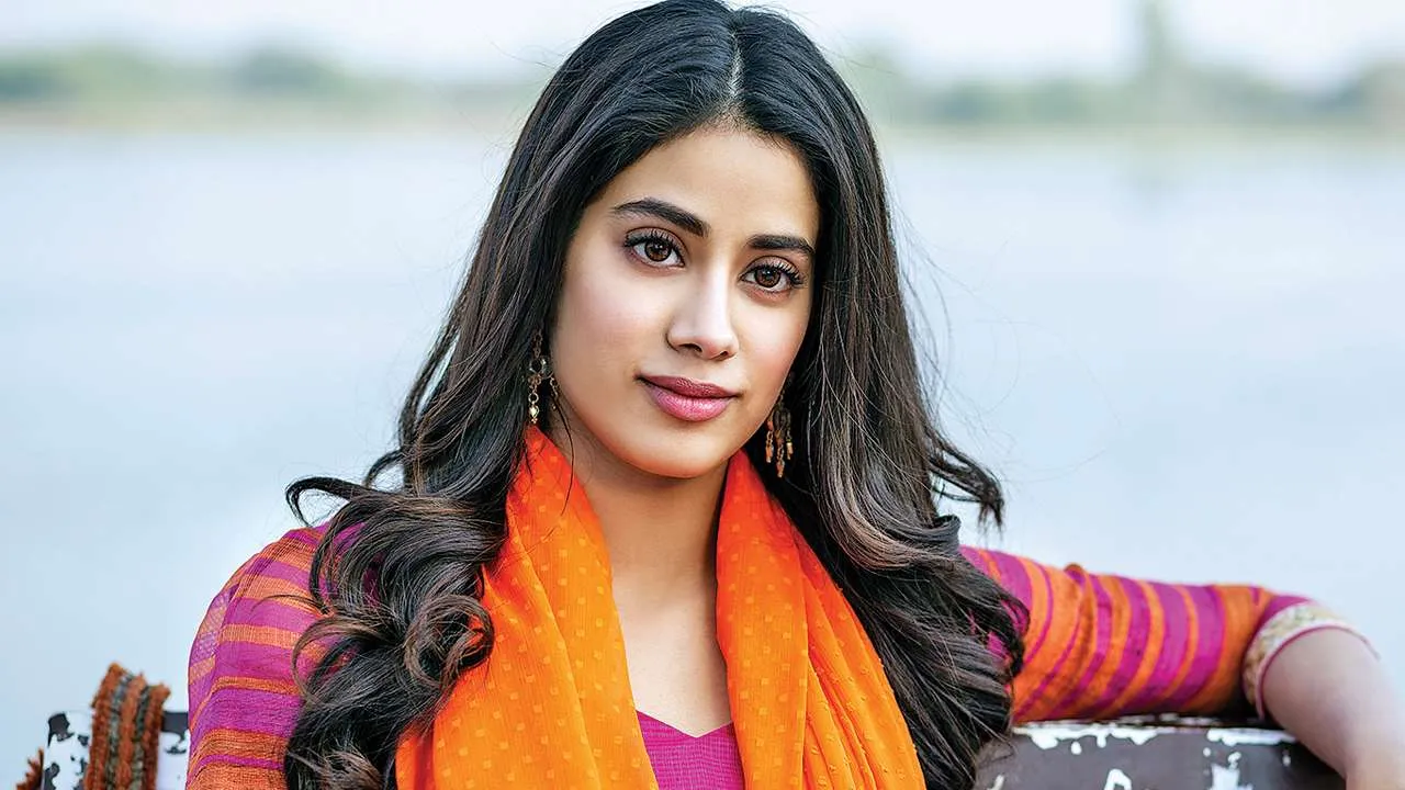 Janhvi Kapoor ने अपने इंस्टाग्राम पर Favourite Moments का कोलाज किया शेयर