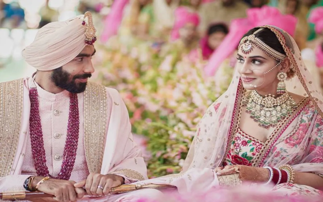 क्रिकेटर जसप्रित बुमराह और संजना गणेशन ने की शादी,देखिये तस्वीरें