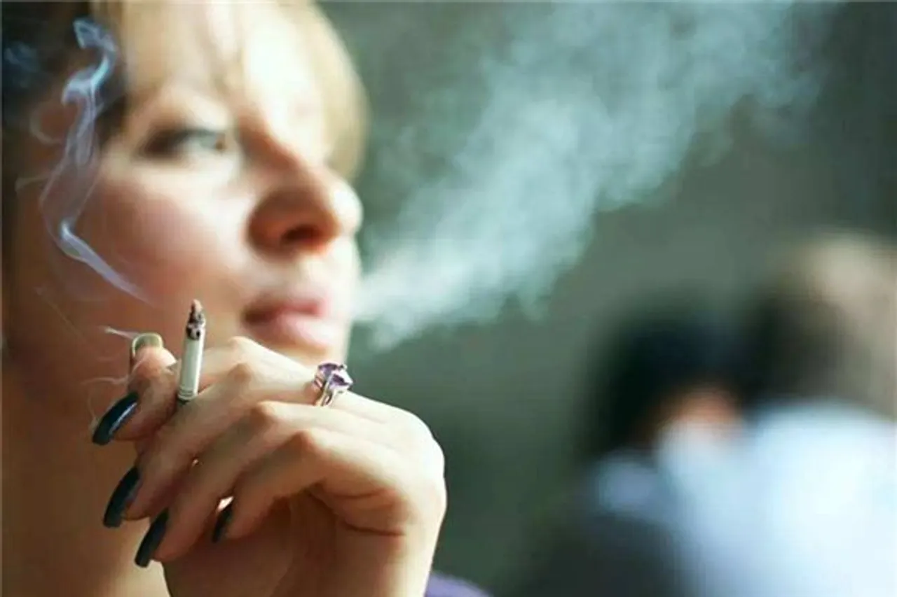सिगरेट पीने के नुकसान क्या हैं ? क्यों होती है सिगरेट सेहत के लिए खराब ?