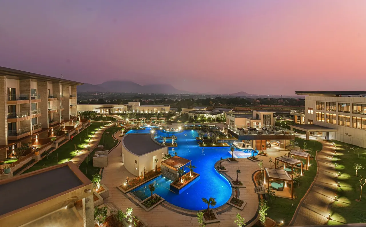 JW Marriott Prestige Golfshire Lagoon Pool