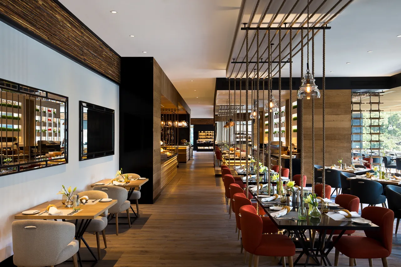Tamra, the international cuisine restaurant at Shangri-La Eros New Delhi