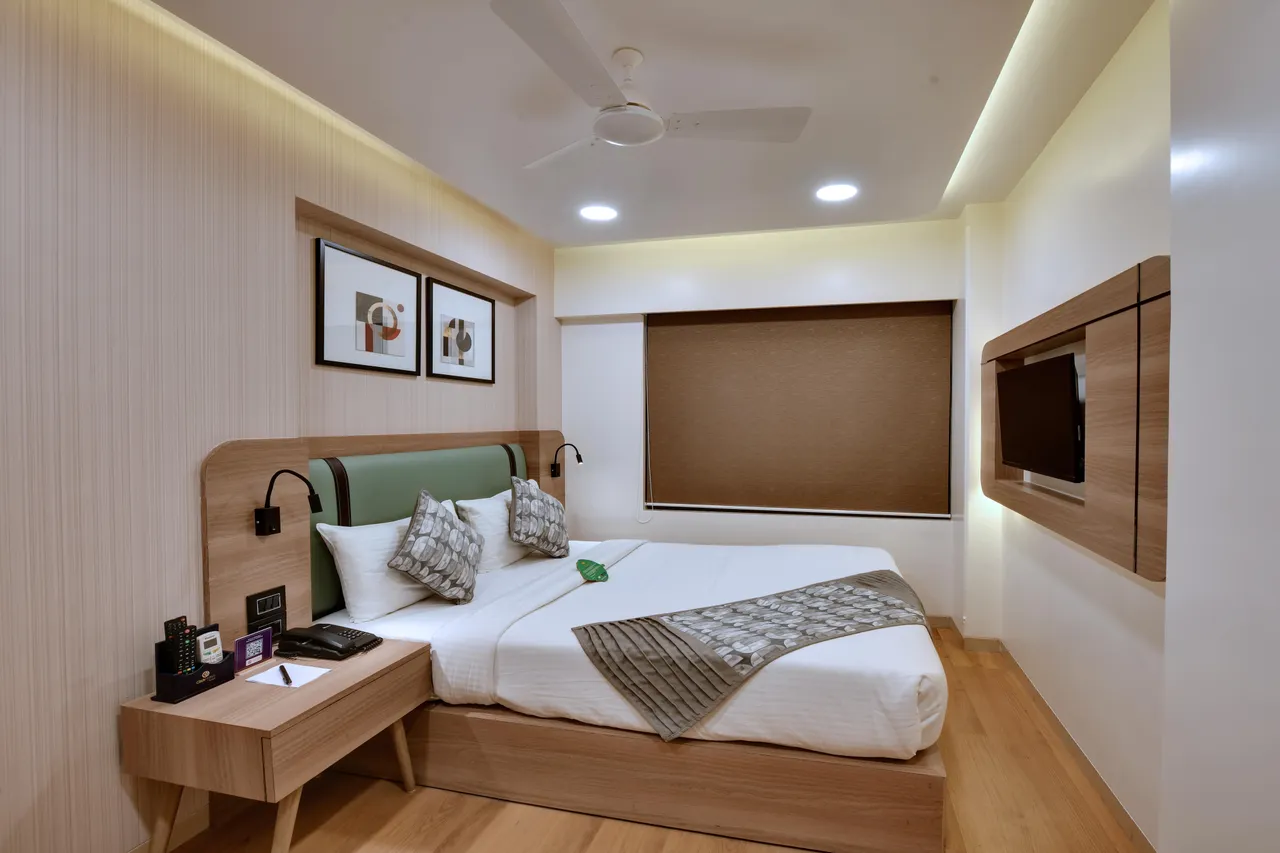 Click Hotel 2
