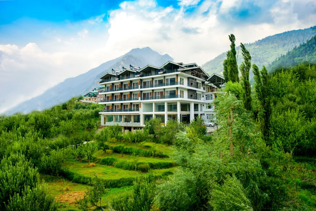 Discover the beauty of Manali in Opulence with Naturevilas Sarovar Portico