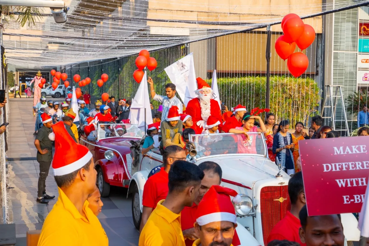 Sayaji Hotel Kolhapur hosted a Christmas Parade 2022 with the motive of 'Go Green, Go Electric'.