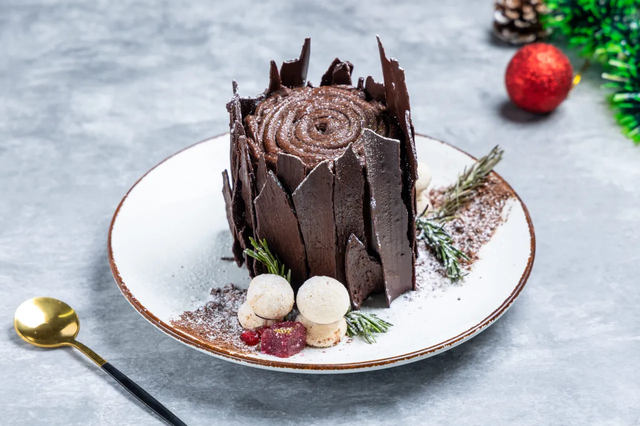 Roxie, Bangalore Unveils a Festive Feast with a Delectable Christmas Menu