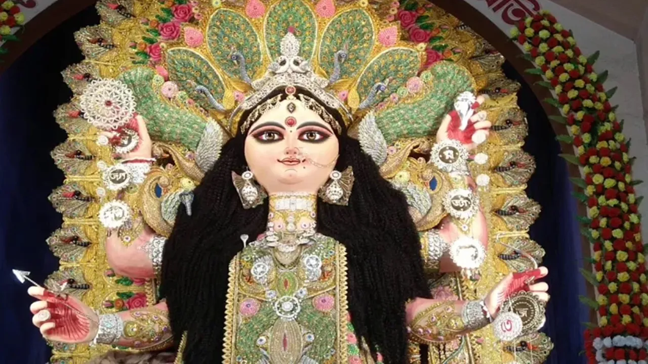Jagadhatri Puja 2024,Chandannagar Jagadhatri Puja 2024,Chandannagar,Suruchi Sangha,Tridhara,Kashi Bose Lane Durga Puja, Durga Puja,Durga Puja 2024,জগদ্ধাত্রী পুজো ২০২৪,চন্দননগর,কলকাতার কোন দুর্গাপুজোর থিম চন্দননগরের কোন জগদ্ধাত্রী পুজোয় হচ্ছে