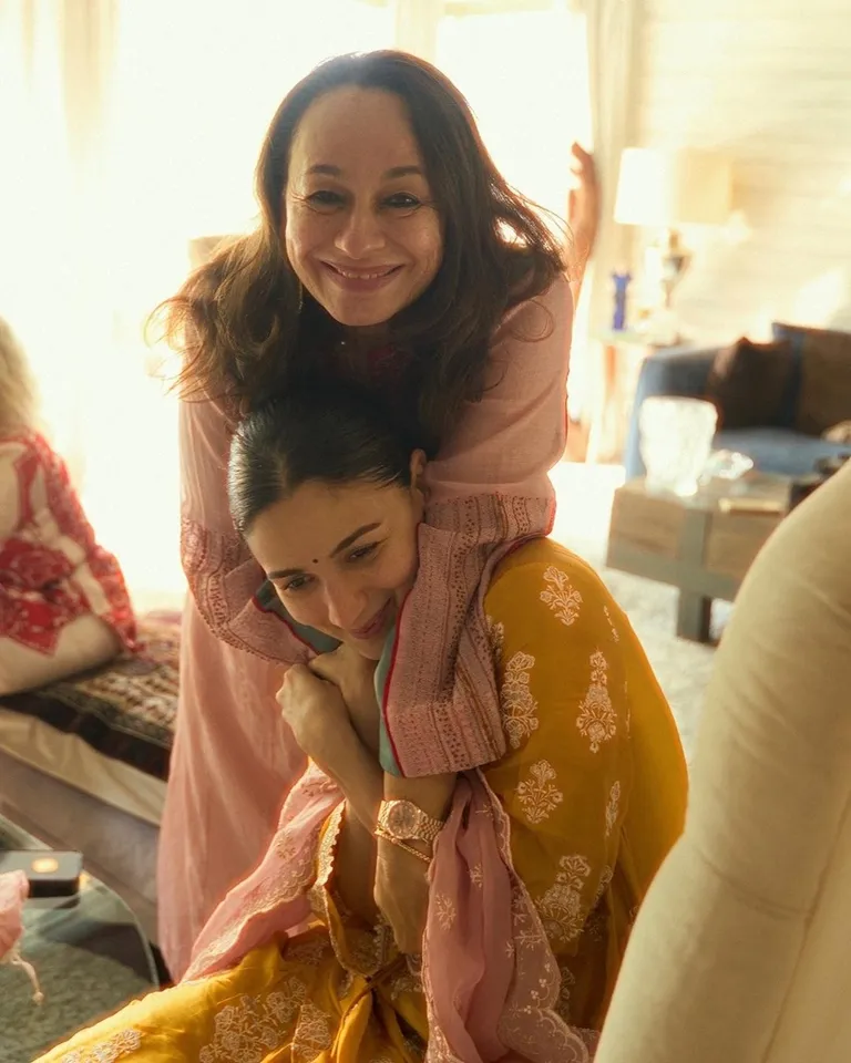 Raha Kapoor Diwali with parents: মা-বাবার সঙ্গে দীপাবলি পালন রাহা কাপুরের