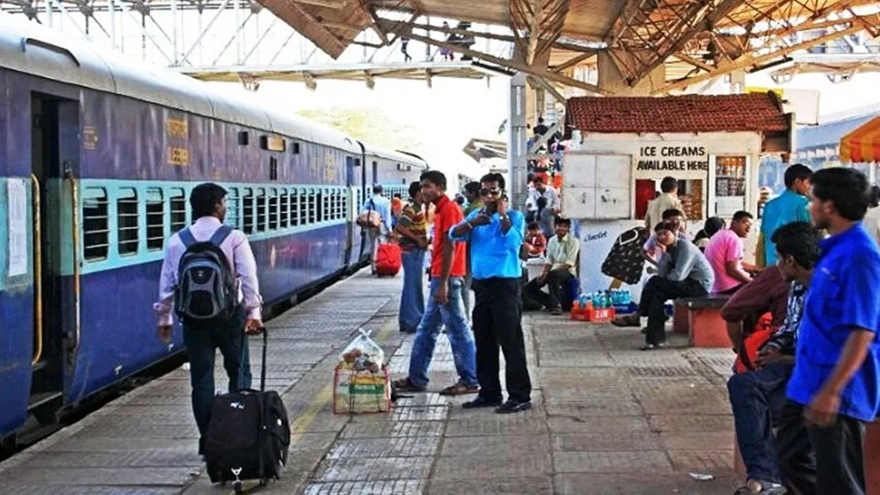 New record of chhath specials from eastern railway: ছট পুজোয় হাওড়া, শিয়ালদহ,কলকাতা থেকে স্পেশাল ট্রেন