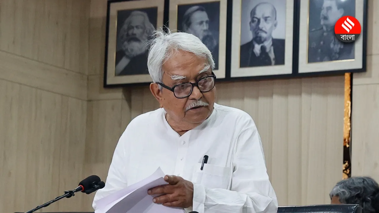 Biman Bose: গুরুতর অসুস্থ বামফ্রন্ট চেয়ারম্যান বিমান বসু।