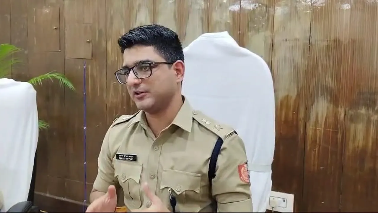 Malda district police formed a SIT to investigate the tab scam: ট্যাব দুর্নীতির তদন্তে সিট গঠন