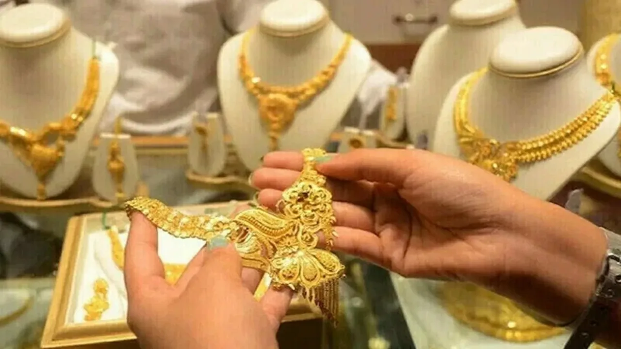 Gold Rate Today: আজ কলকাতায় সোনা-রুপোর দর কত জেনে নিন