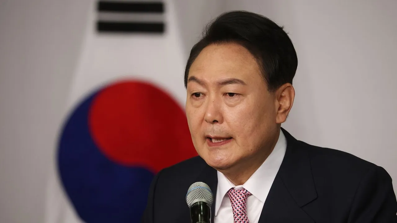 Yoon Suk Yeol Arrest: দক্ষিণ কোরিয়ার বরখাস্ত হওয়া রাষ্ট্রপতি ইউন সুক ইওল গ্রেফতার