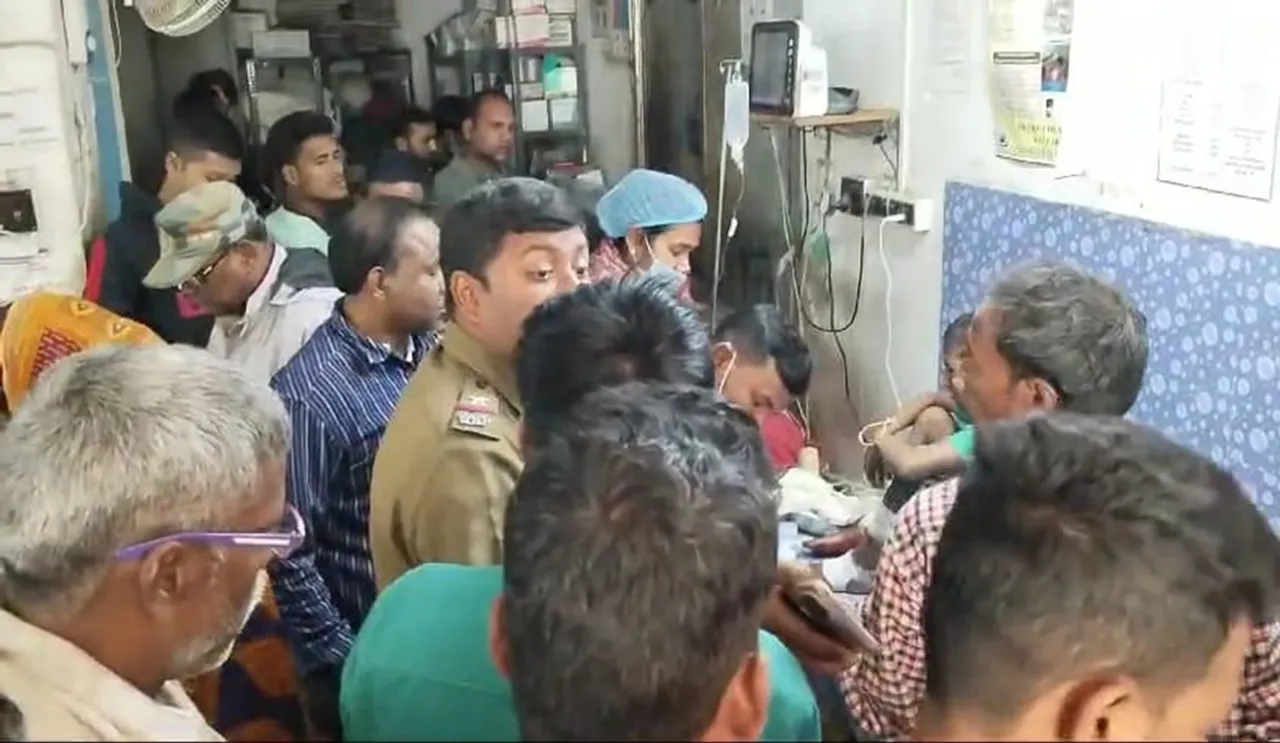 Malda Blast News: আহতদের উদ্ধার করে মালদা মেডিক্যাল কলেজে চিকিৎসার জন্য নিয়ে আসা হয়