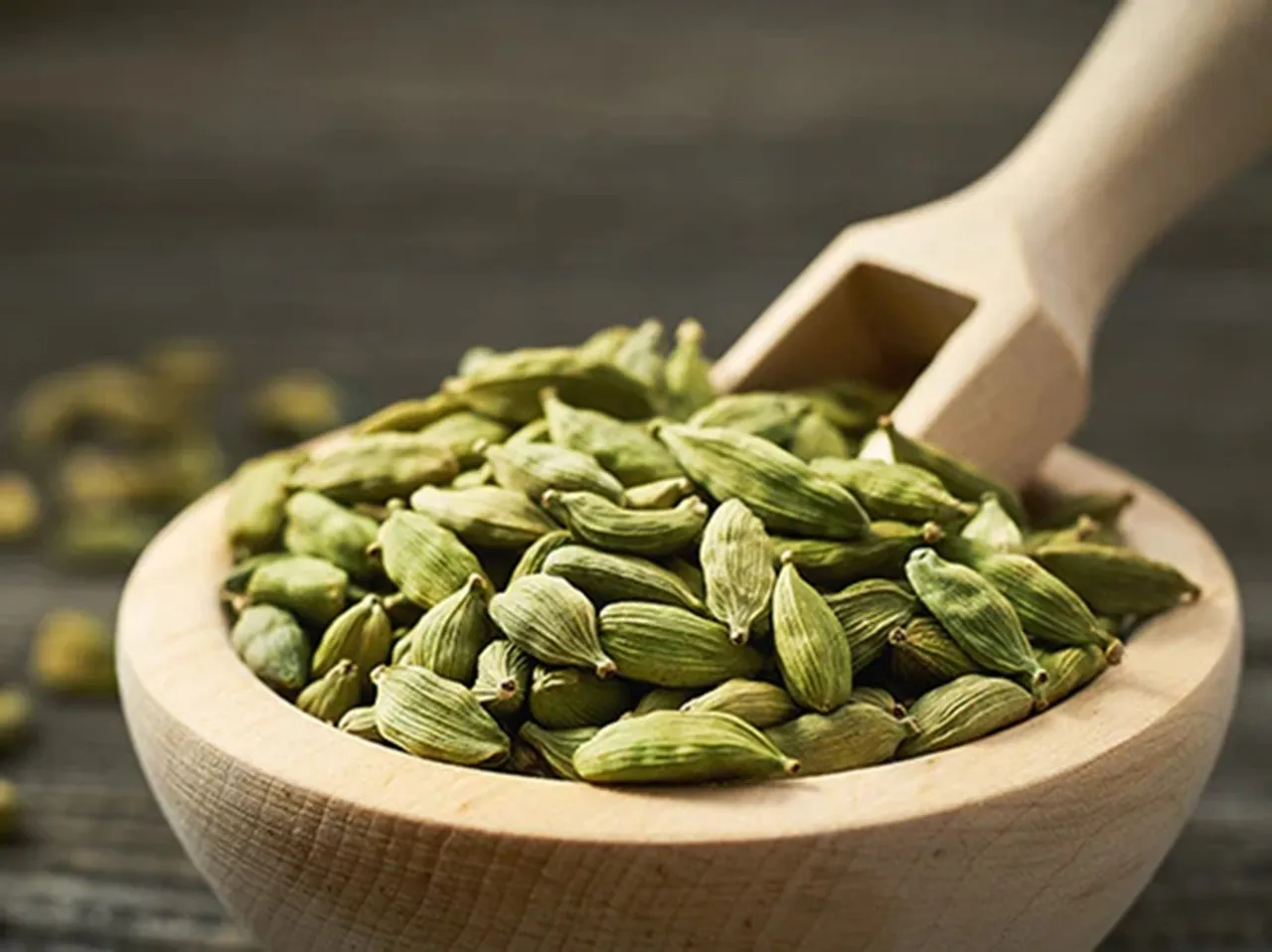 Benefits of Cardamom: খাবার খাওয়ার পর এলাচ খাওয়ার অনেক উপকারিতা রয়েছে