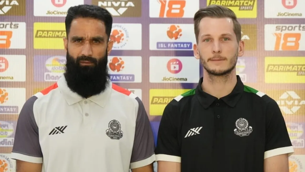 ISL-Mohammedan SC: হায়দরাবাদ এফসির বিরুদ্ধে ম্যাচের আগের দিন সাংবাদিক বৈঠকে মহামেডানের সহকারি কোচ মেহরাজউদ্দিন ও ফুটবলার মার্ক আন্দ্রে