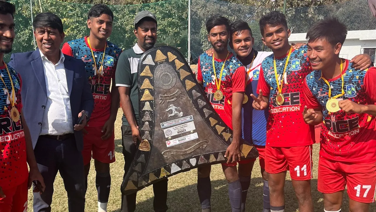 Champion Adamas University, অ্যাডামস ইউনিভার্সিটি