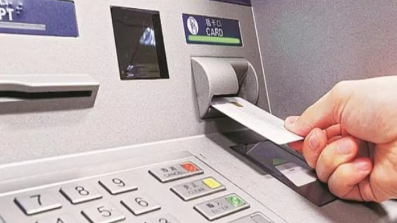 atm fraud,police,kolkata news,west bengal news,এটিএম জালিয়াতি, এটিএম থেকে লক্ষ লক্ষ টাকা গায়েব