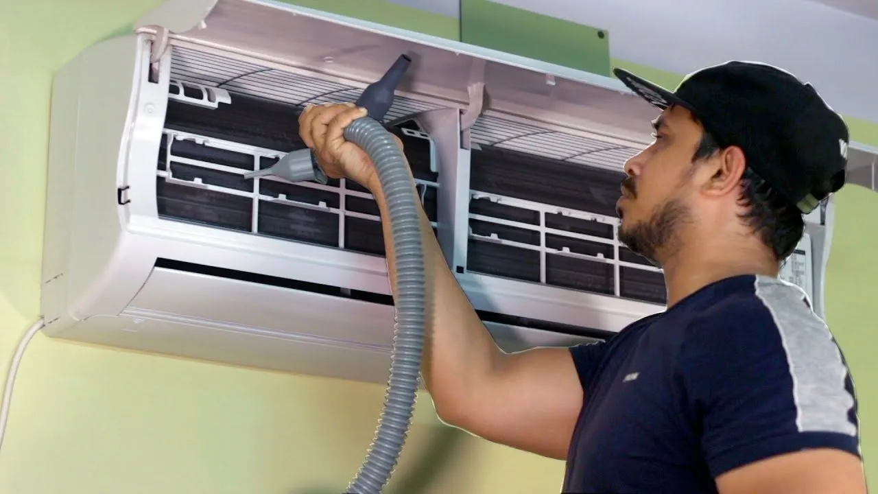 Air Conditioner Cleaning Tips at home: গরম পড়ার আগে নিজের পরিষ্কার করুন ঘরের AC, লোক ডেকে টাকা খরচের দরকার নেই 