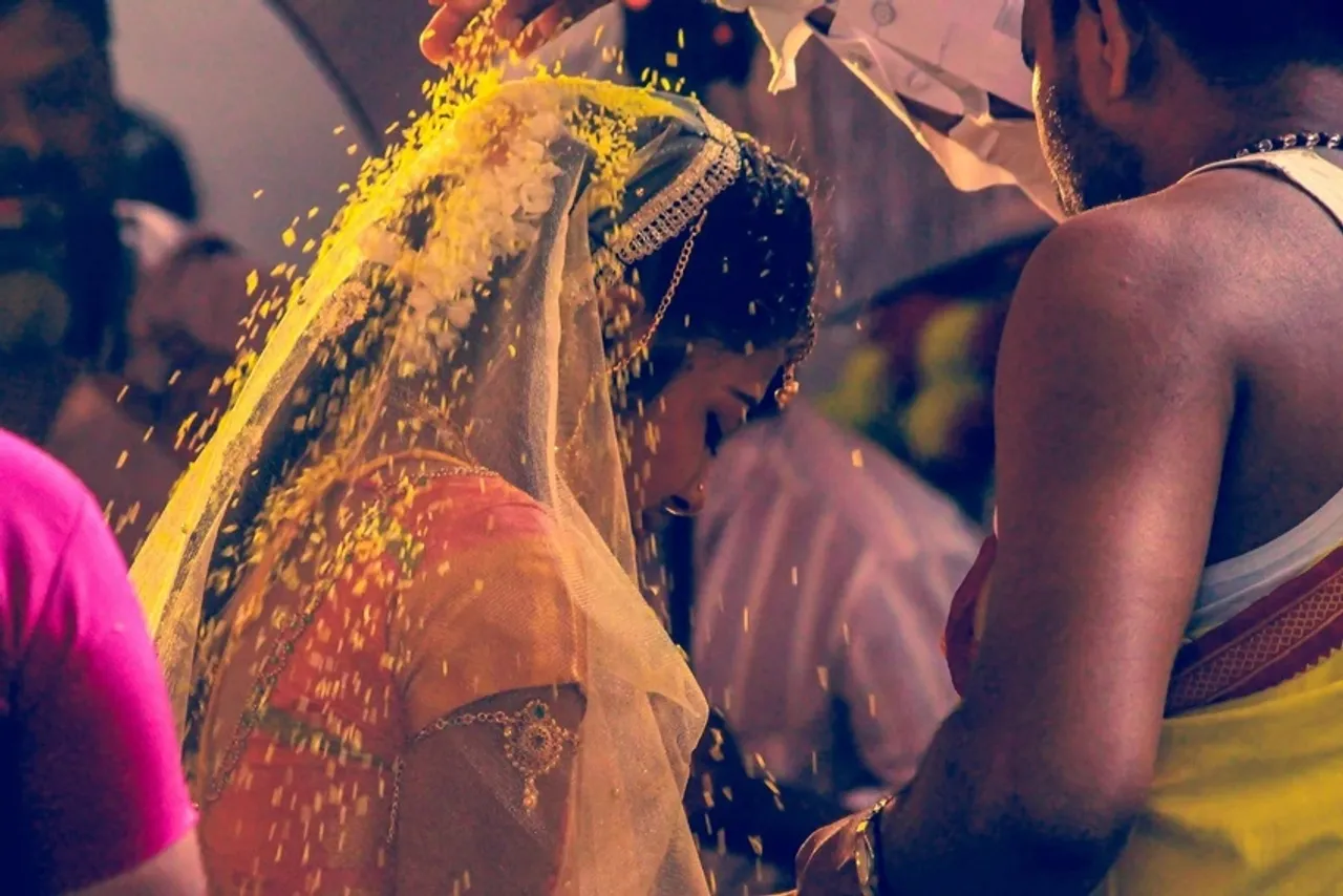 Unique Wedding Rituals: ভারতের এই গ্রামে বিয়ের পর আজব রীতি